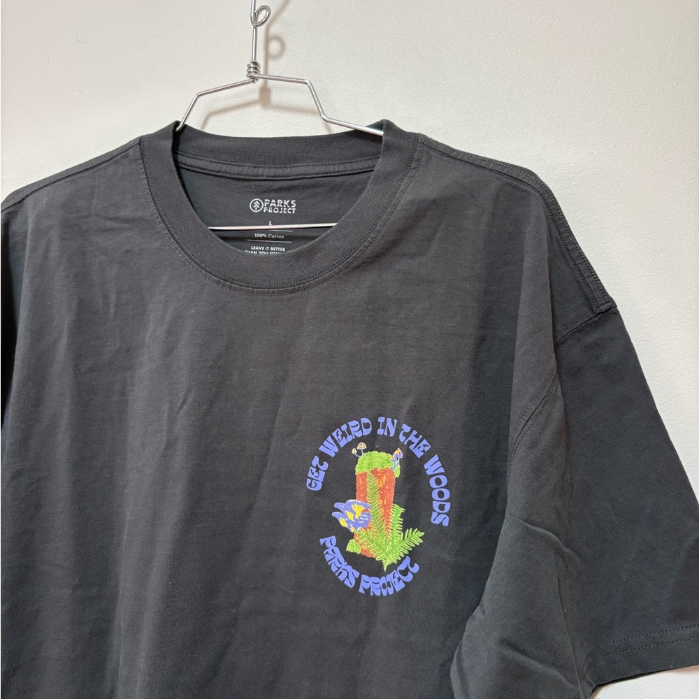 NWOT Urban Outfitters Parks Project Weird In The Woods Graphic Tee Size Large - Picture 7 of 13